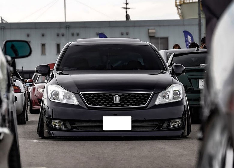 新車・中古車の販売、買い取り